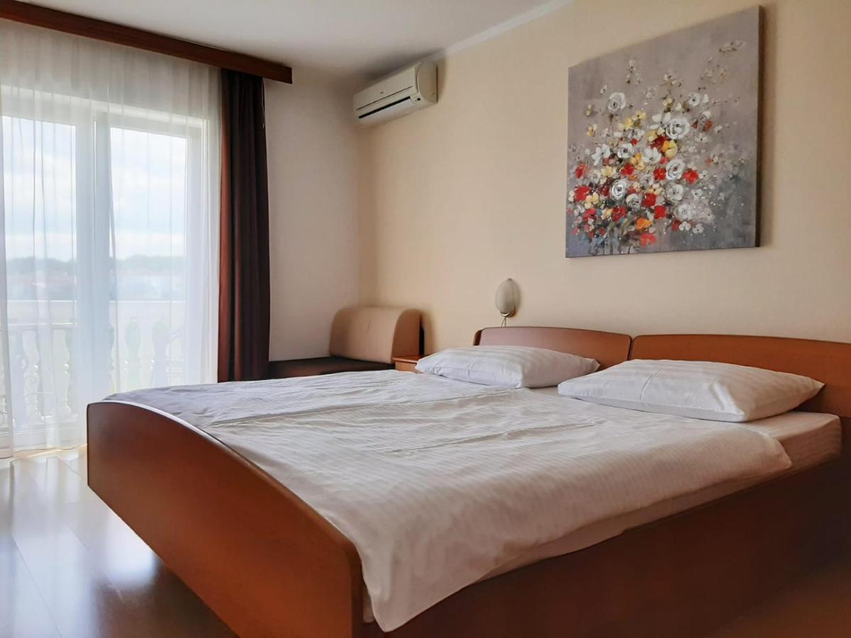 מאלינסקה Guest House Katarina מראה חיצוני תמונה