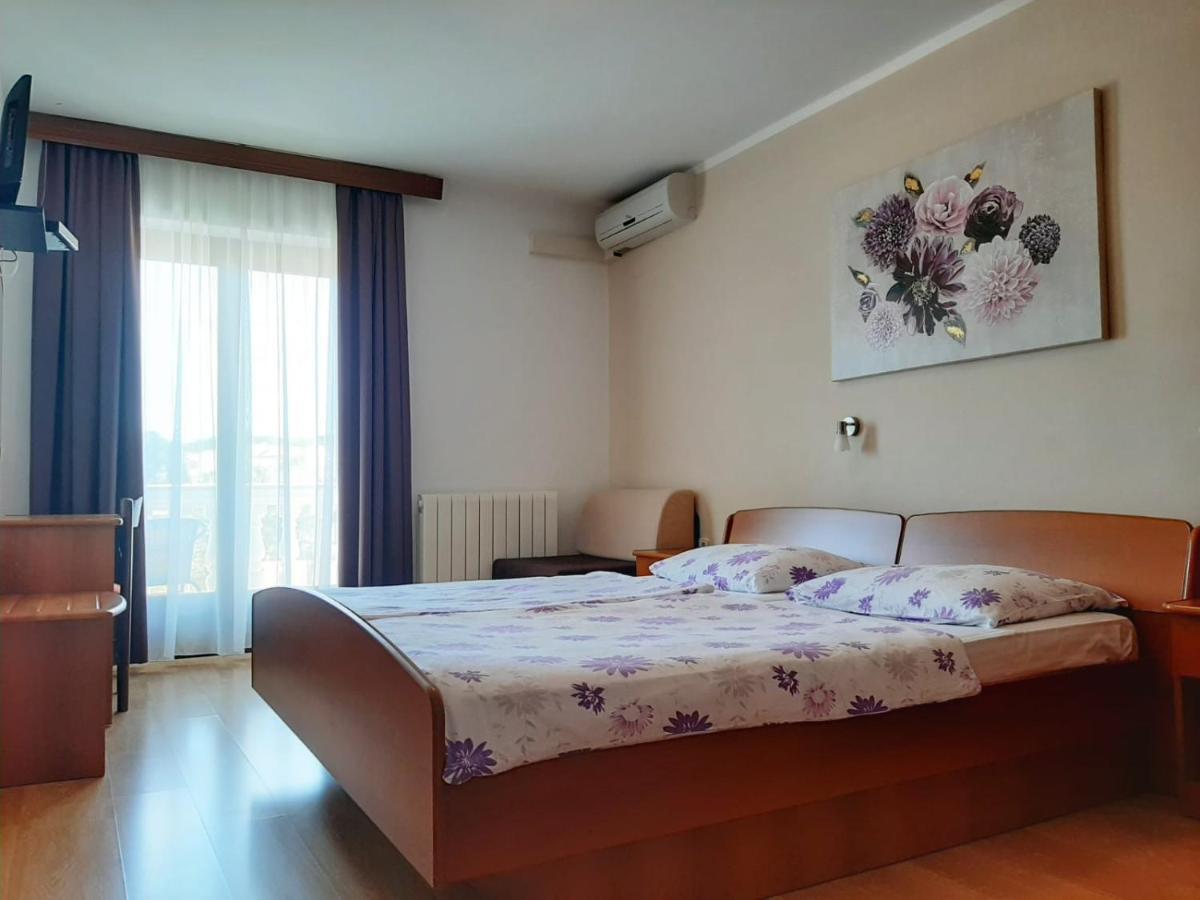 מאלינסקה Guest House Katarina מראה חיצוני תמונה