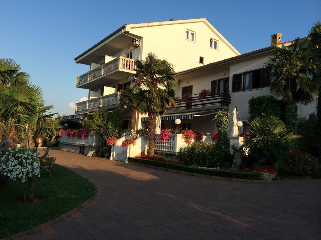 מאלינסקה Guest House Katarina מראה חיצוני תמונה