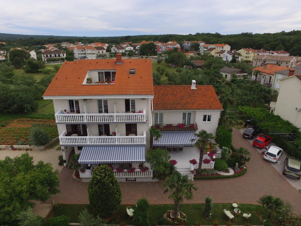 מאלינסקה Guest House Katarina מראה חיצוני תמונה