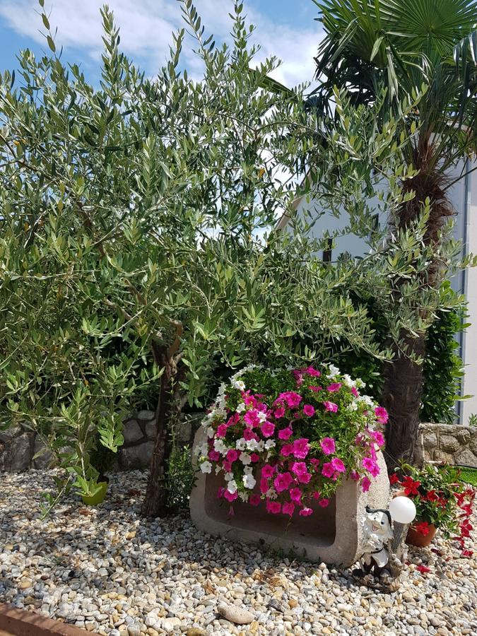 מאלינסקה Guest House Katarina מראה חיצוני תמונה