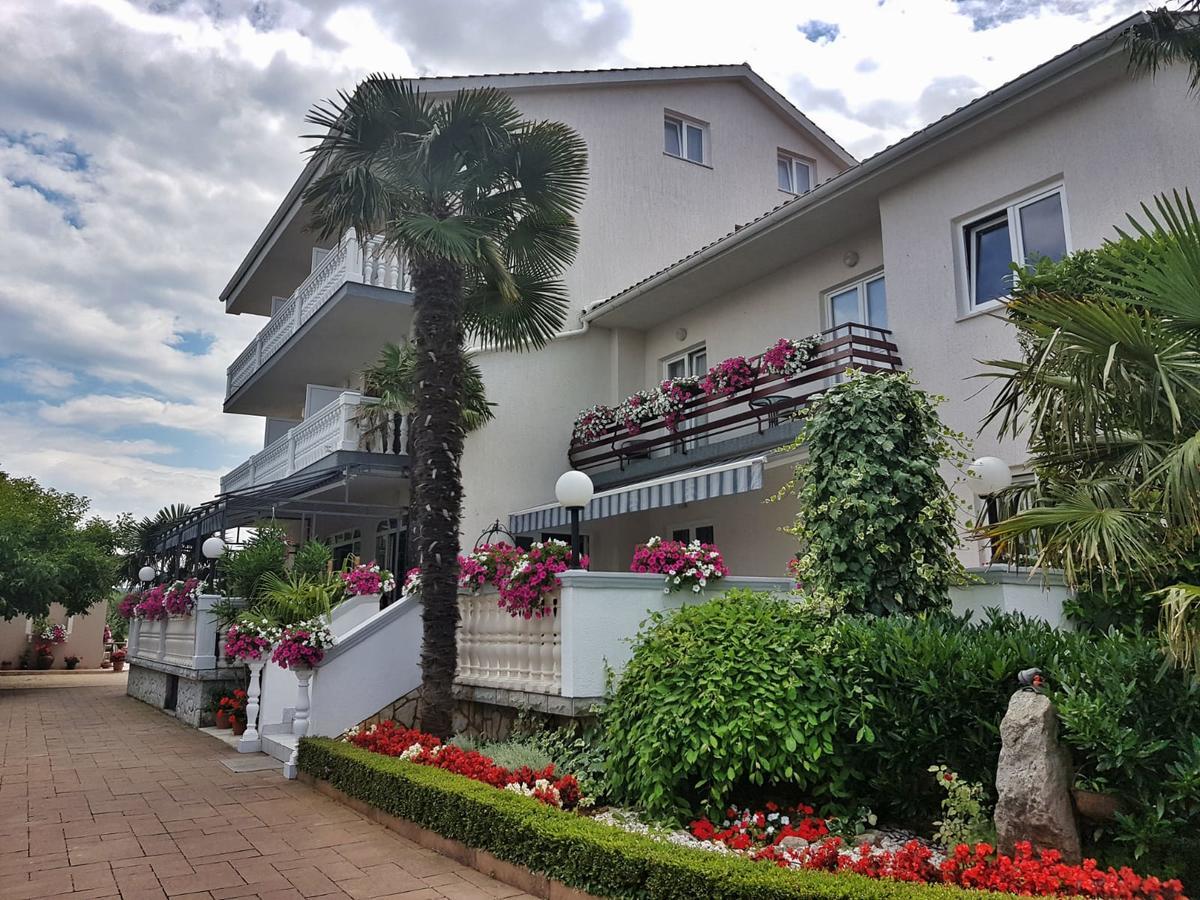 מאלינסקה Guest House Katarina מראה חיצוני תמונה